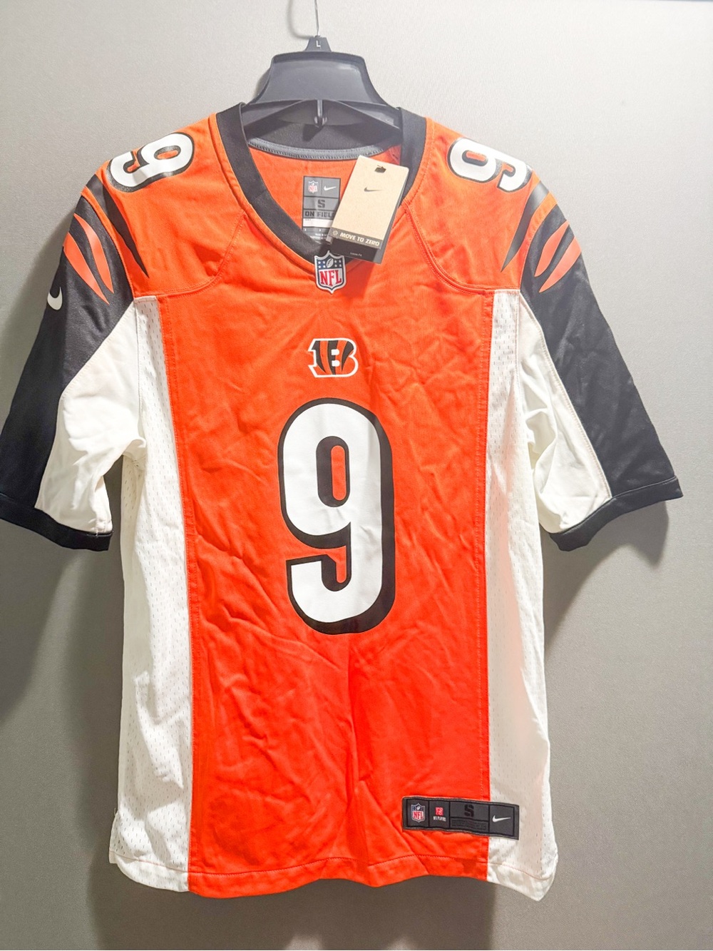 Nike Men's Bengals #9 Joe Burrow Orange and Black Football Jersey